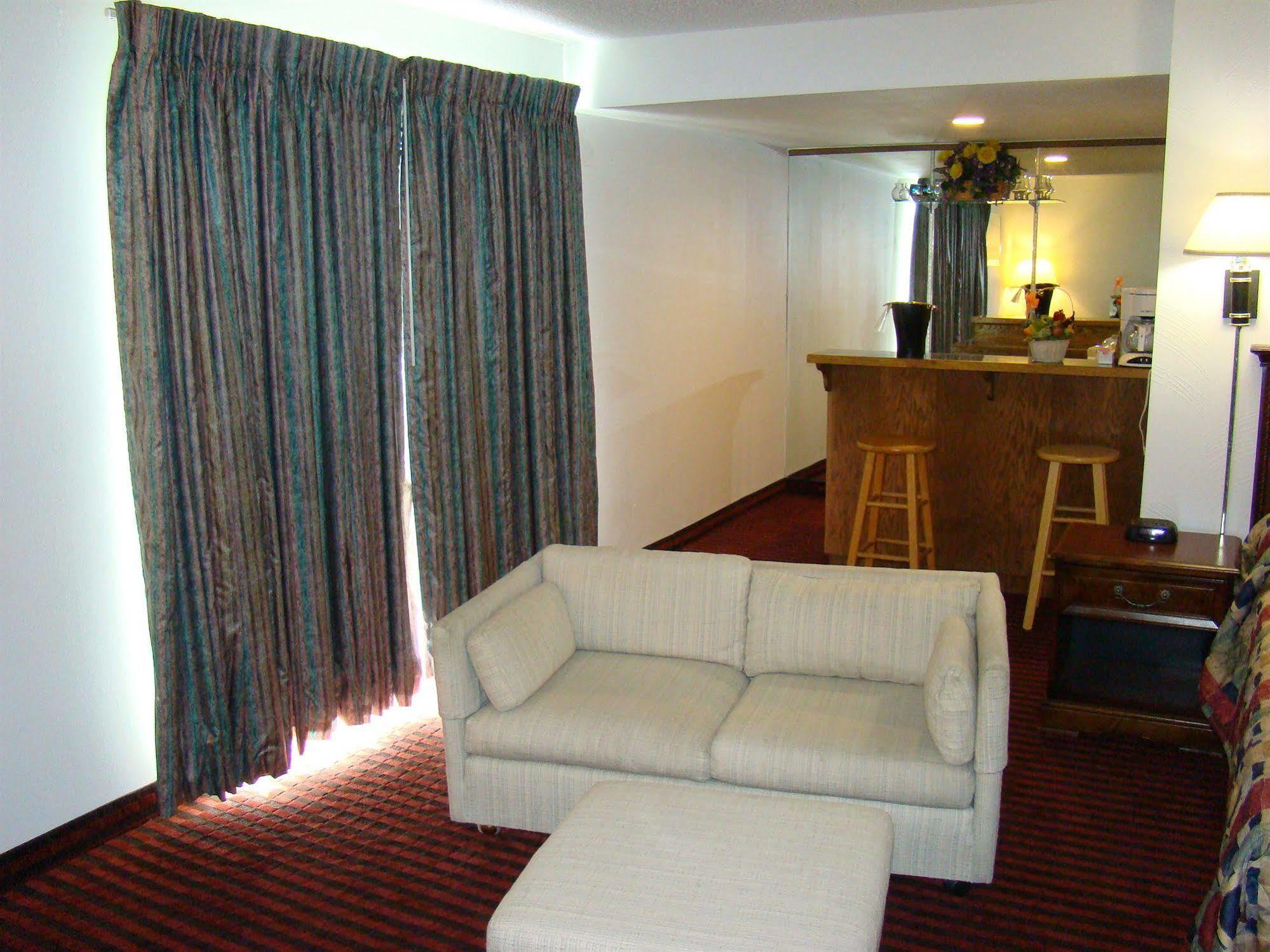 Oyo Ocean Breeze Hotel At Lincoln City Extérieur photo